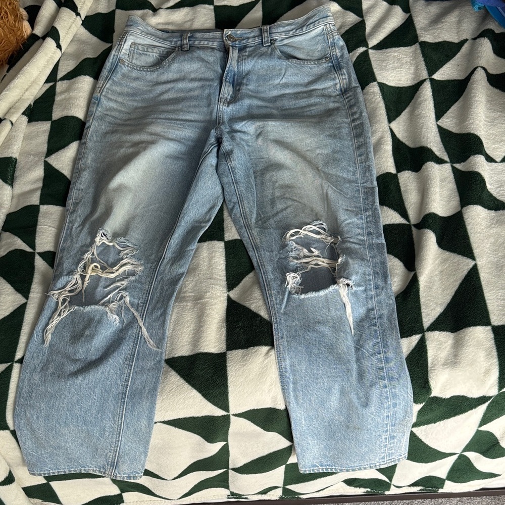 American Eagle Outfitters Light Blue Boyfriend Jeans